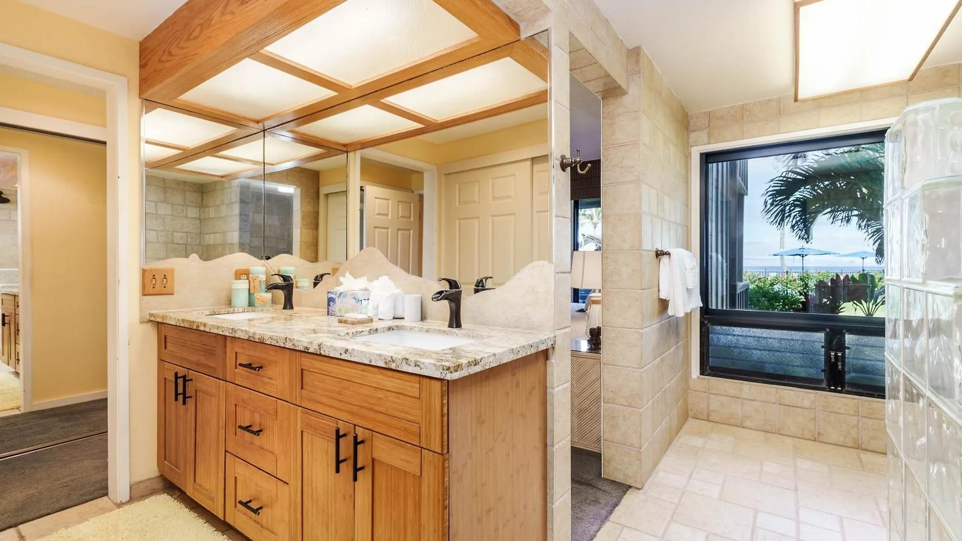Kahana Village 13 Oceanview 3Bed 2Bath Apts
